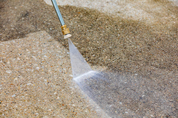 Best Pool Deck Cleaning  in Newport, DE
